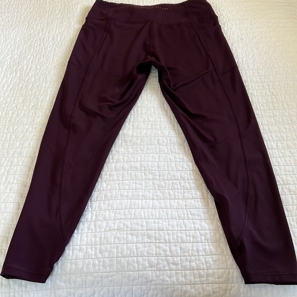 Victoria’s Secret Exercise Leggings - Picture 5 of 7